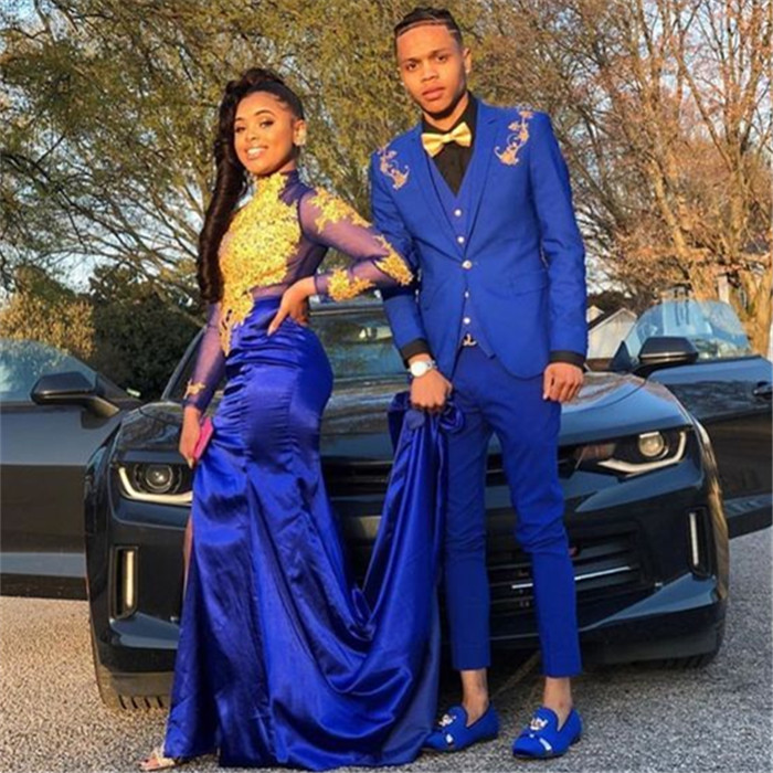 Navy blue and 2024 gold prom suit