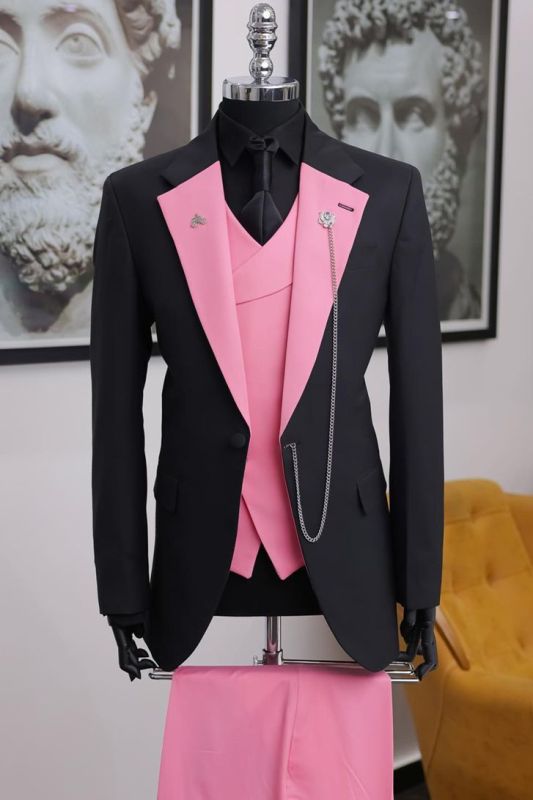 Roman Pink Peaked Lapel Three Pieces Prom Suits