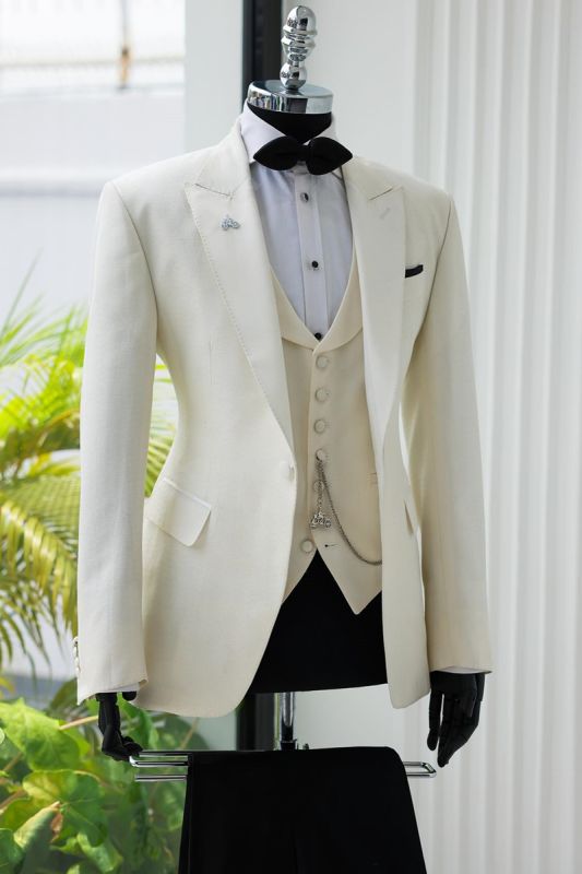 Reilly Ivory Peaked Lapel Three Pieces Prom Suits