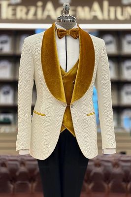 Mick Classical White Jacquard Three Pieces Wedding Suit With Gold Velvet Lapel