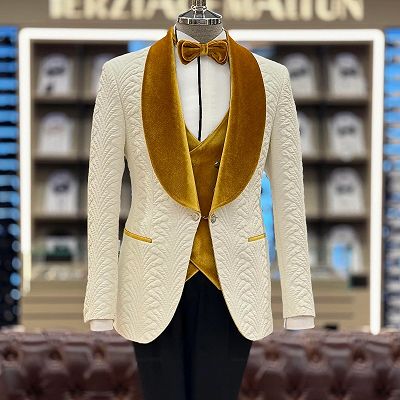 Mick Classical White Jacquard Three Pieces Wedding Suit With Gold Velvet Lapel