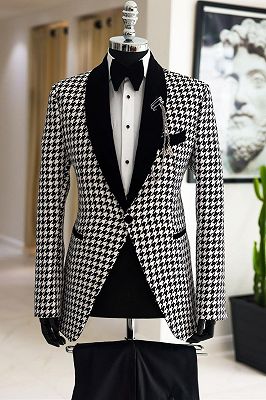 Roderick White Plaid Shawl Lapel Wedding Suits