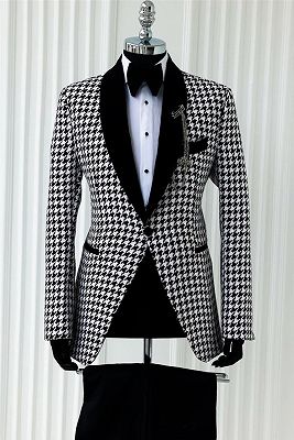 Roderick White Plaid Shawl Lapel Wedding Suits