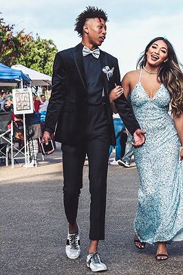 Williamson Black Peaked Lapel Velvet Two Pieces Prom Suits