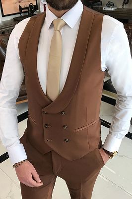 Ahern Caramel Peaked Lapel One Button Three Pieces Business Suits